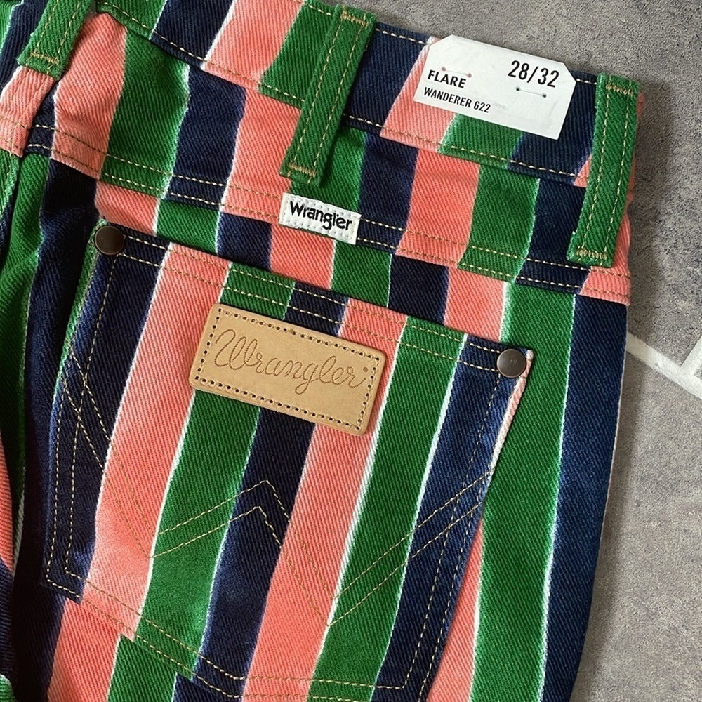 Wrangler Stripe Wanderer 622 Mid-Rise Flare Jeans size 28X32 - Picture 6 of 15